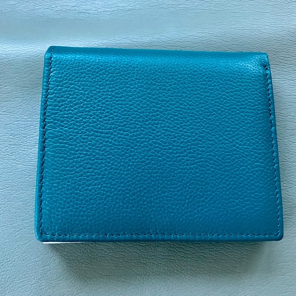 NWT Teal RFID Blocking Wallet - Picture 2 of 7